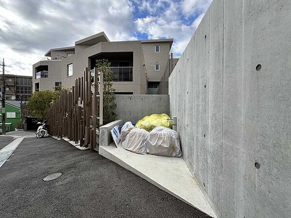 ゴミ置き場