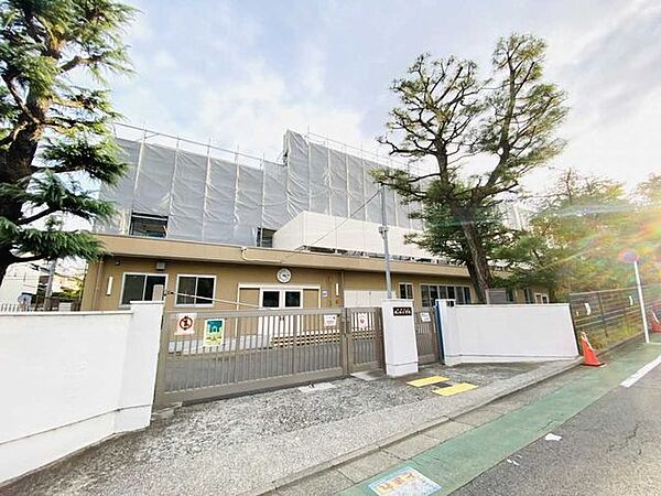 川崎市立梶ヶ谷小学校 720m