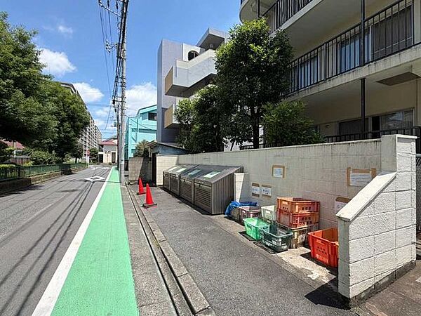 ゴミ置き場
