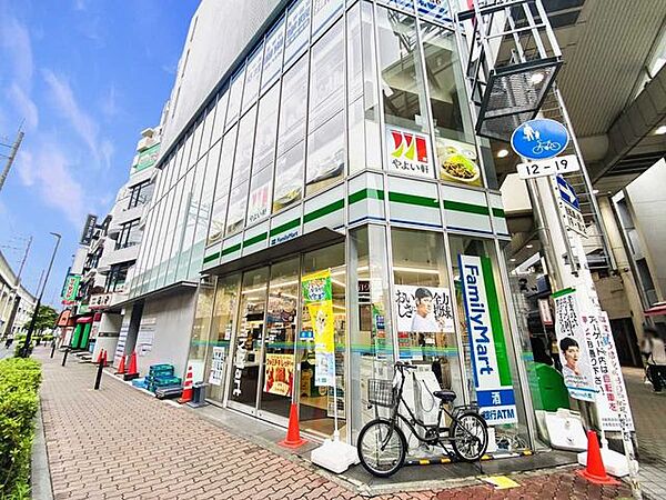 ファミリーマート 武蔵新城南口店 100m