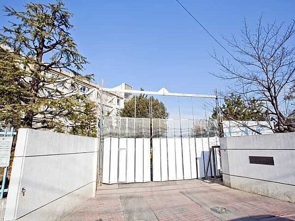 川崎市立久本小学校 170m