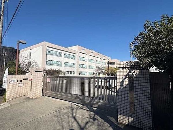 川崎市立麻生小学校 1285m