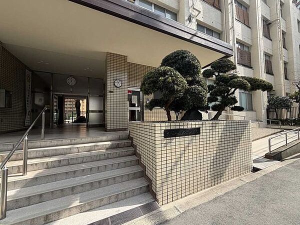 大阪市立大淀中学校 240m