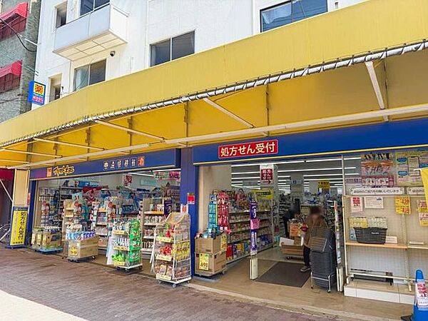 薬マツモトキヨシ鴫野駅前店 370m