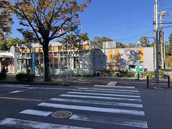 枚方市役所香里ヶ丘支所　 210m