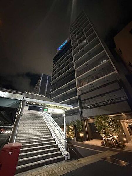 大阪メトロ中央線「九条」駅から徒歩1分です