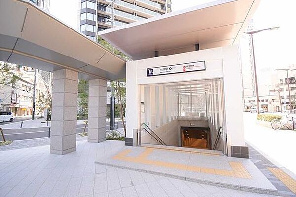 大阪メトロ御堂筋線「中津駅」 40m