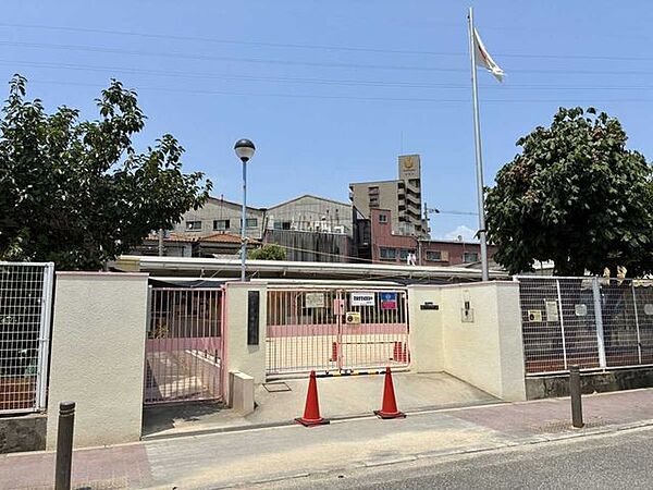 姫島保育所 325m