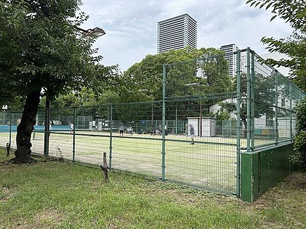 浦江庭球場 300m