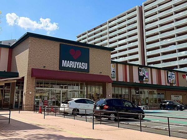 マルヤス都島店 320m