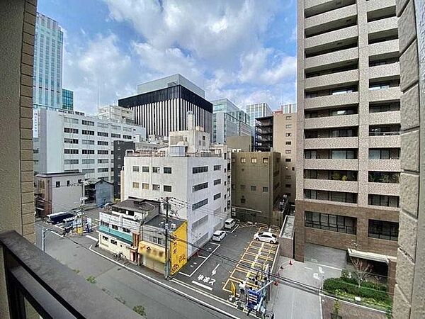 バルコニーより