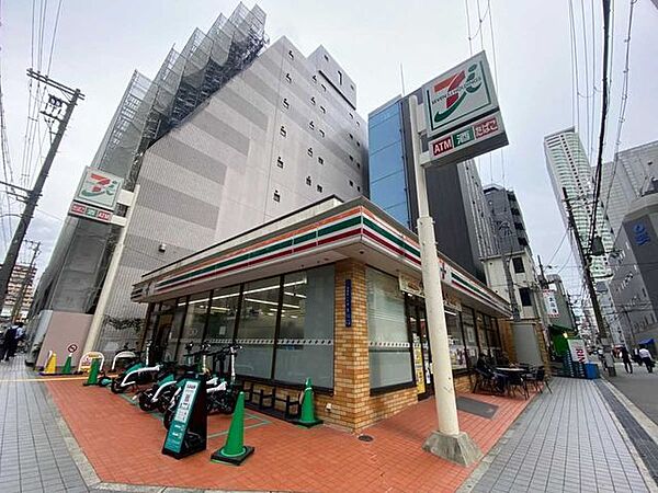 セブン-イレブン 大阪道修町1丁目店 85m