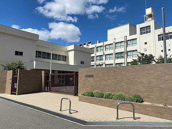 大阪市立宮原中学校 470m