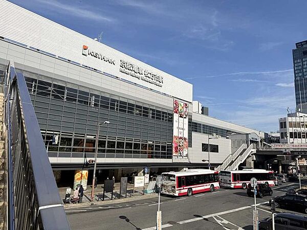 京都本線「枚方市」駅 550m