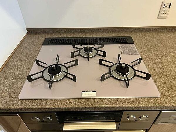 三口コンロ