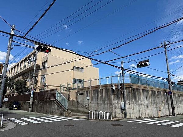 市立福池小学校 350m