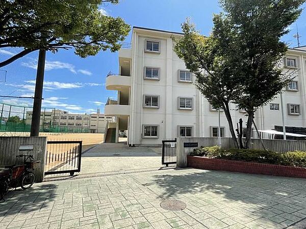 市立本山南中学校 1150m