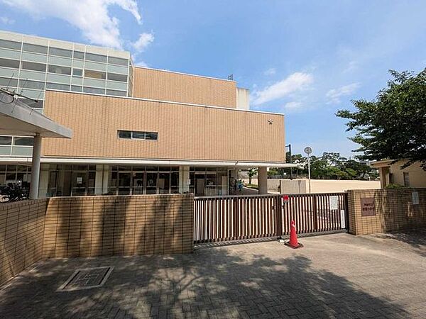 芦屋市立岩園小学校 600m