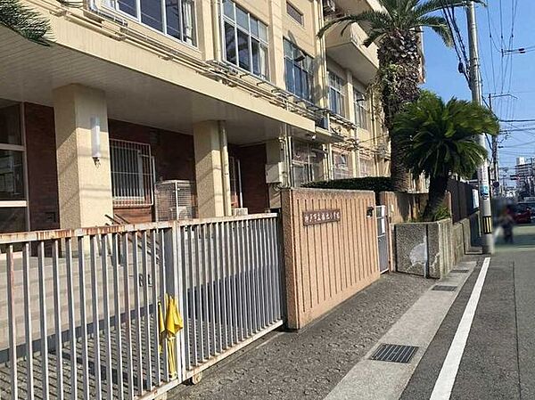 神戸市立福池小学校 220m