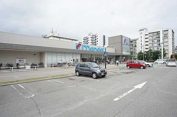 万代　魚崎店 770m