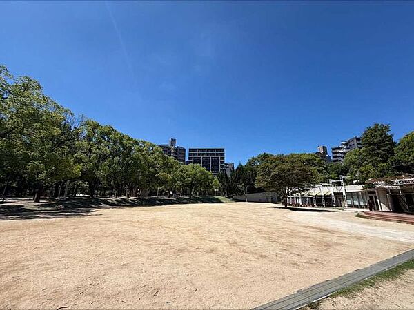江坂公園 250m
