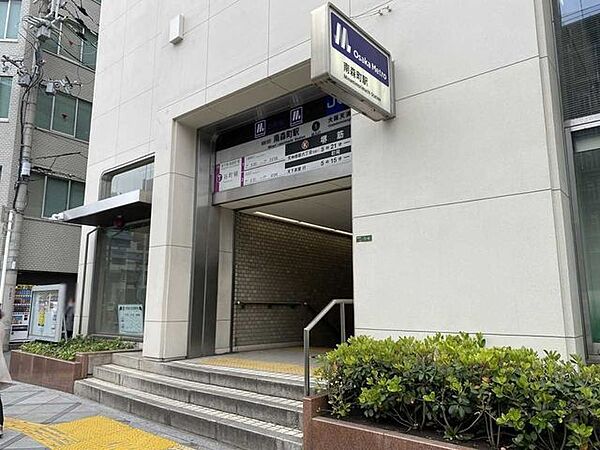 大阪メトロ谷町線・堺筋線「南森町」駅 401m