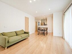 西宮市獅子ケ口町　中古戸建 4LDKのリビング/ダイニング