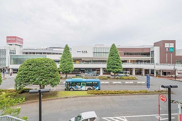 西武池袋線・西武新宿線「所沢駅」 640m