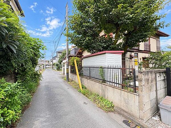 西側道路