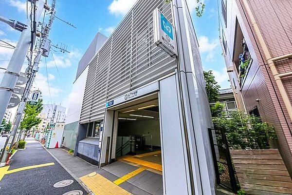 東京メトロ副都心線「雑司が谷駅」 320m