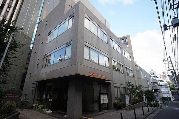 千代田区富士見出張所・区民館 230m