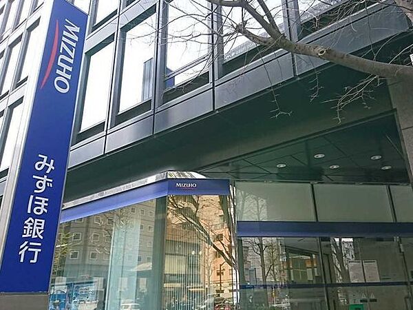 みずほ銀行 神谷町支店 425m