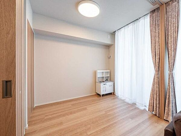 洋室：4.5帖