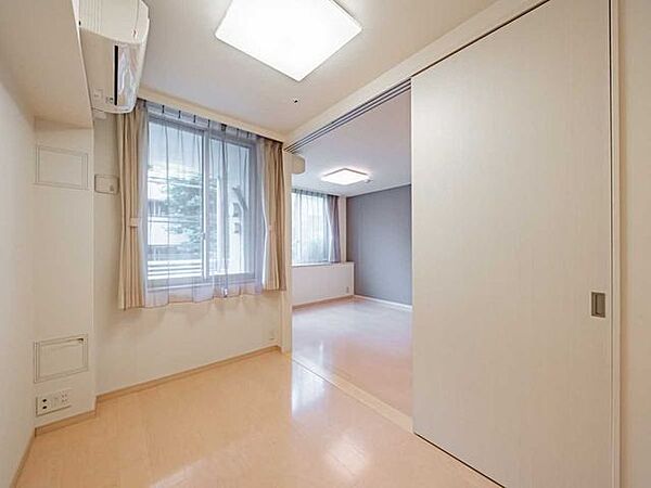 洋室：4.3帖