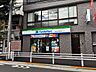 周辺：ファミリーマート　新宿神楽坂駅前店 250m