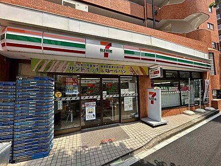 セブンイレブン江戸川橋店 160m