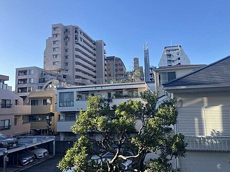 バルコニーより
