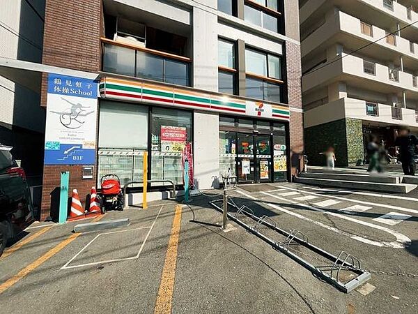 セブンイレブン牛込北町店 70m