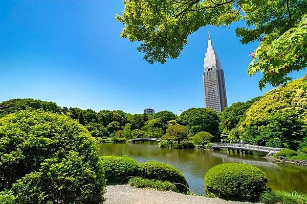 新宿御苑 500m