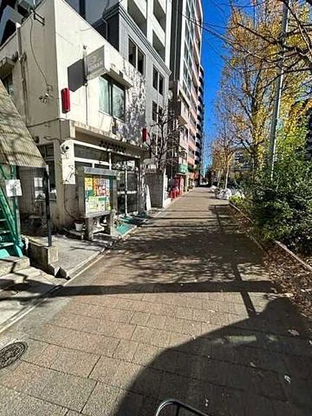 新宿警察署　北新宿一丁目交番 550m