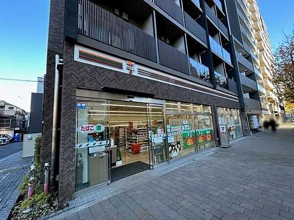 セブンイレブン　西新宿七丁目小滝橋通り店 140m