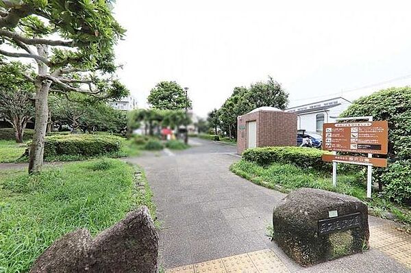 廻沢公園 130m