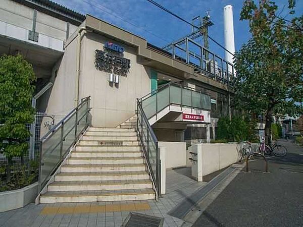 高井戸駅 950m