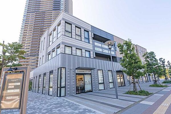 幕張ベイパークメディカルセンター 140m