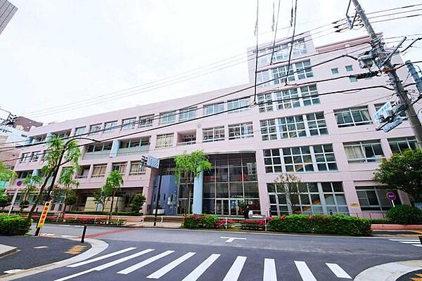 区立花園小学校 350m