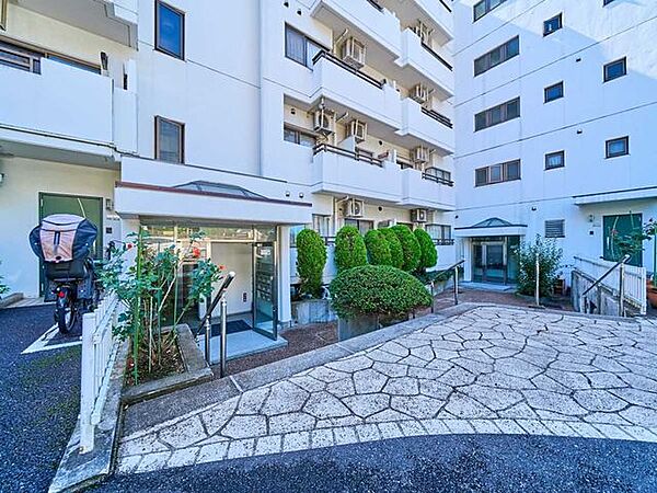 エントランスを拡大表示