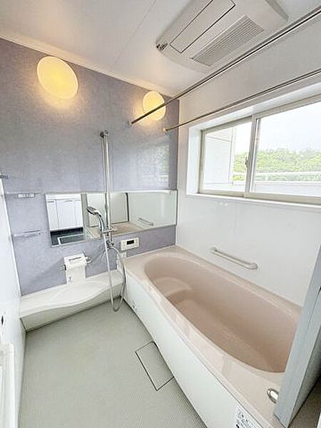 浴室を拡大表示