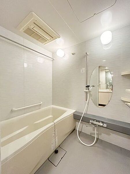 浴室を拡大表示
