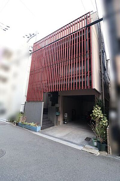 外観：327002228029