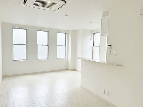 リビング/ダイニングを拡大表示